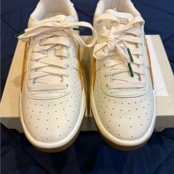 Puma White and Orange Sneakers