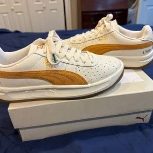 Puma White and Orange Sneakers