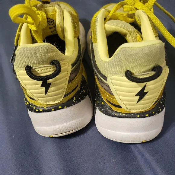 PUMA x POKEMON Sneakers Pikachu Kids Size 2 Shoes Collaboration Unisex 2022