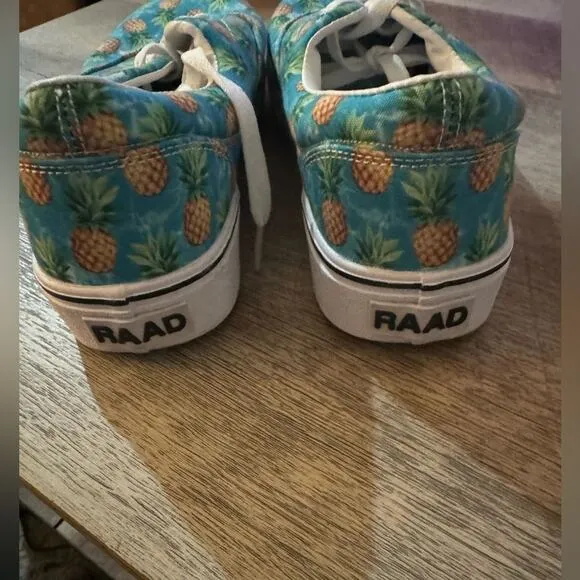 RAAD Shop PINEAPPLE EXPRESS Mens 8.5 / Womens 10 Low Top Sneakers New w/o Tag