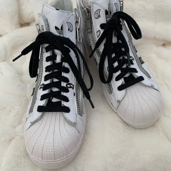 *RARE* Adidas Pro Model BBall Shoes
