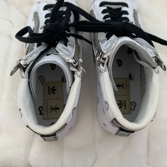 *RARE* Adidas Pro Model BBall Shoes