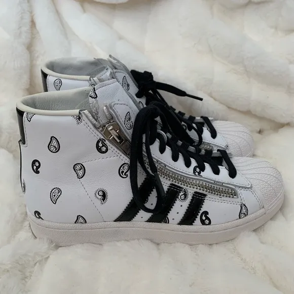 *RARE* Adidas Pro Model BBall Shoes
