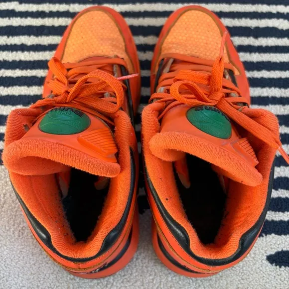 RARE Reebok Pump Omni Lite 'Pumpkin Glow In the Dark' Basketball Sneakers