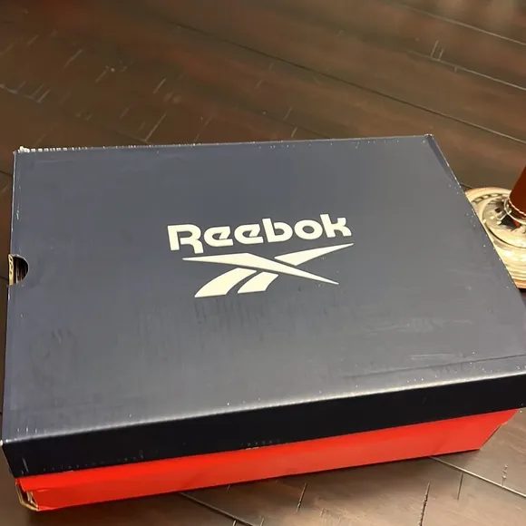 Reebok Classic Harman Run shoes sneakers New White red blue Men’s Sizes