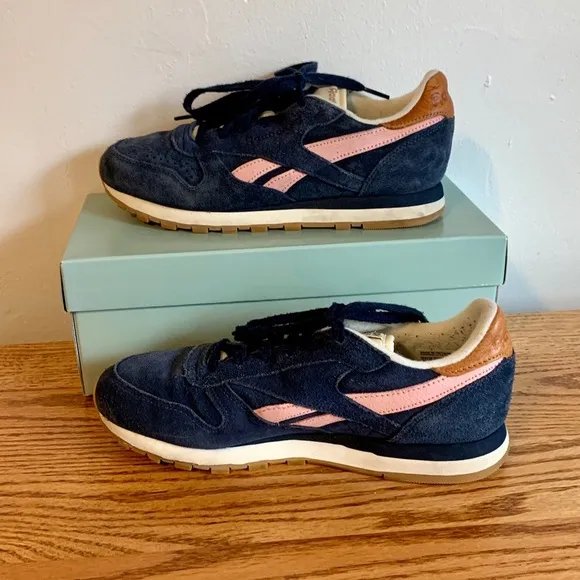 Reebok Classic Leather Suede Navy Blue Pink VTG Heritage 7.5 Harmon Logo Summer