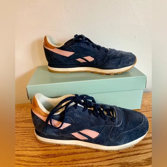 Reebok Classic Leather Suede Navy Blue Pink VTG Heritage 7.5 Harmon Logo Summer