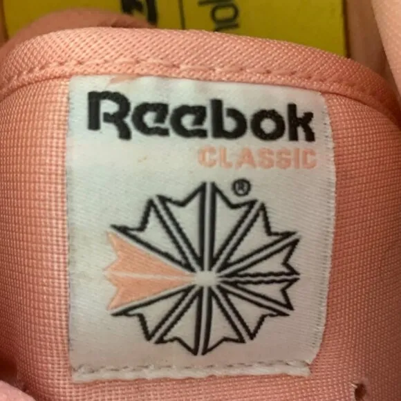 Reebok Classic Sneakers US 6.5 Salmon Pink Suede Leather Ortholite BS9328 New