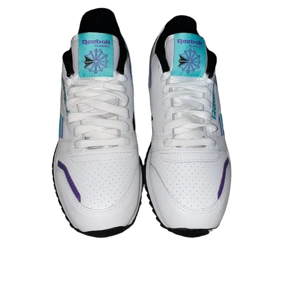 Reebok Classics 119  White Turquoise Running Shoes. No‎ Box