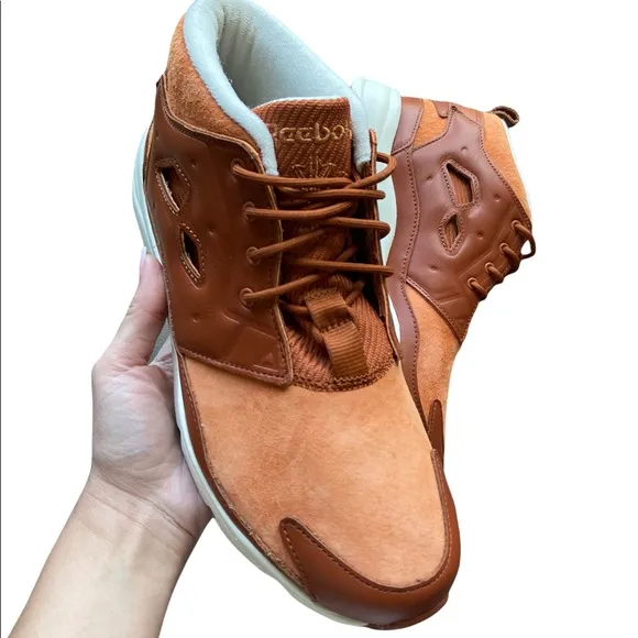 Reebok Furylite Chukka Leather Sneakers