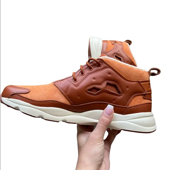 Reebok Furylite Chukka Leather Sneakers
