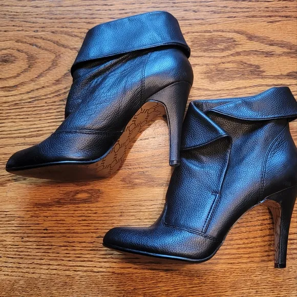 Report Genuine Leather Ankle Fold Down Boots Shoes Size 9