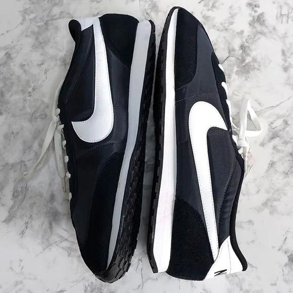 Retro Nike Black and White Mach Runners Sz 14