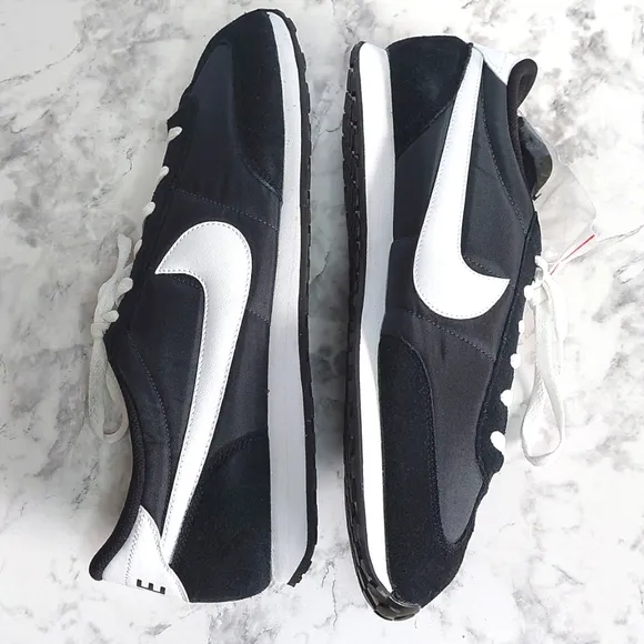 Retro Nike Black and White Mach Runners Sz 14