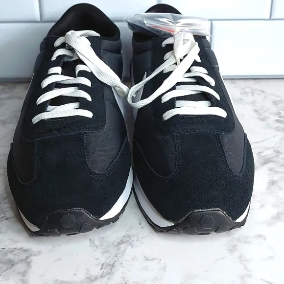 Retro Nike Black and White Mach Runners Sz 14