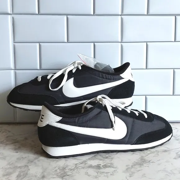 Retro Nike Black and White Mach Runners Sz 14