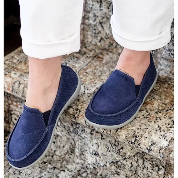 Revitalign Siesta Burst Slip-on Shoes size 7.5B