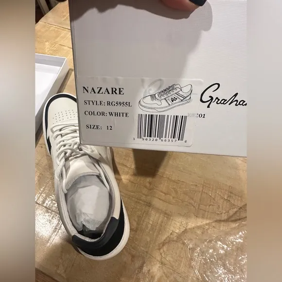 Robert Graham Nazare colorblock leather sneakers new in box