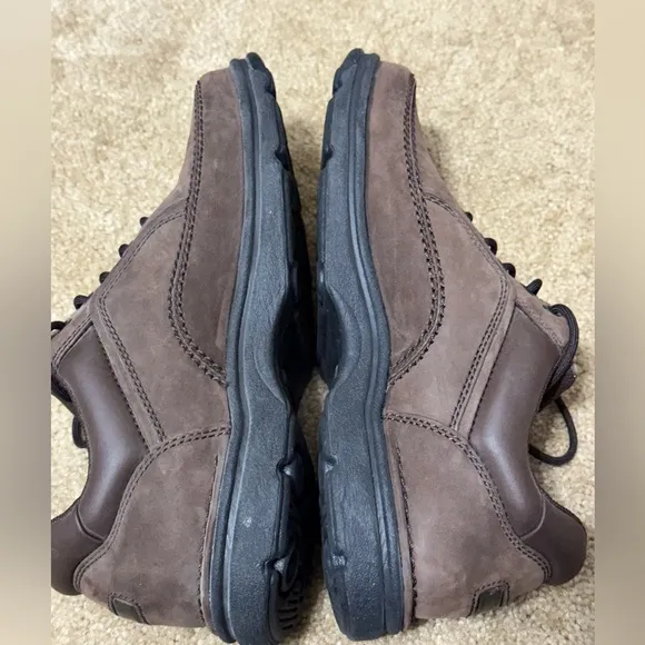 Rockport World‎ Tour Classic Lace Up Men 10 Shoes Sneakers Nubuck Brown APM72205