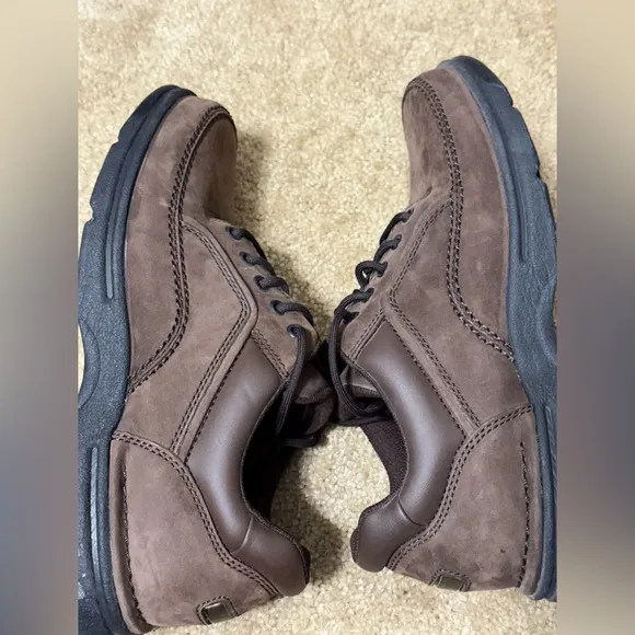 Rockport World‎ Tour Classic Lace Up Men 10 Shoes Sneakers Nubuck Brown APM72205