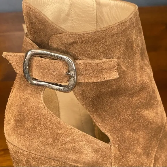 Sacha London Tan Beige Suede Ankle Booties w buckle Womens EU 41 US 10.5