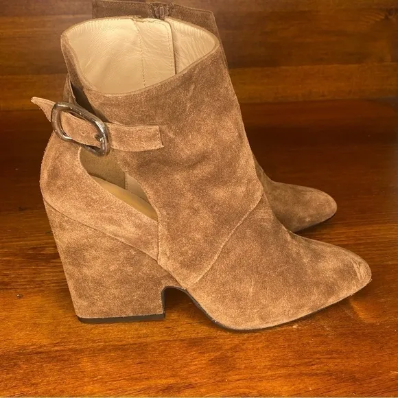 Sacha London Tan Beige Suede Ankle Booties w buckle Womens EU 41 US 10.5