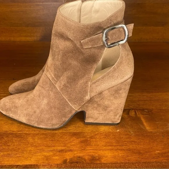 Sacha London Tan Beige Suede Ankle Booties w buckle Womens EU 41 US 10.5