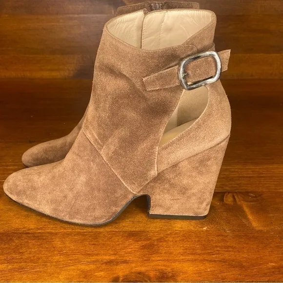 Sacha London Tan Beige Suede Ankle Booties w buckle Womens EU 41 US 10.5