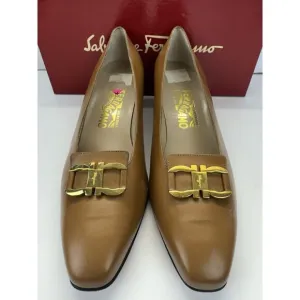 Salvatore Ferragamo Navarra Women's Shoes DE 29145 149 10 B Tan/Gold