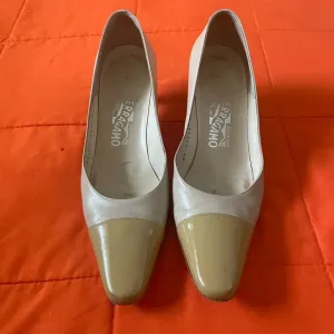Salvatore Ferragamo Shoes Women 7 Beige Shoes Casual