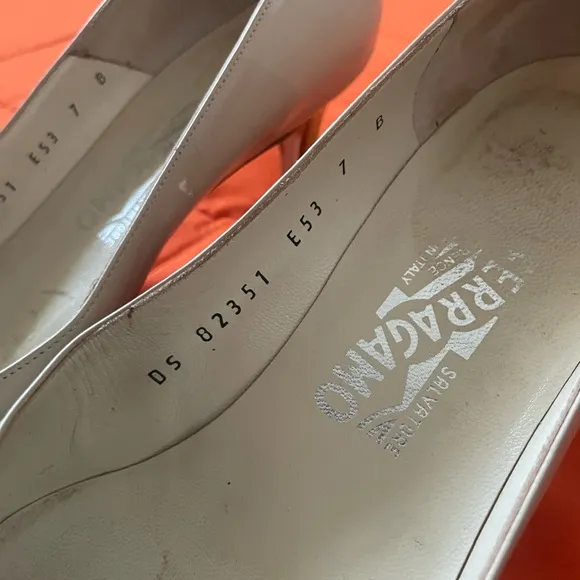 Salvatore Ferragamo Shoes Women 7 Beige Shoes Casual