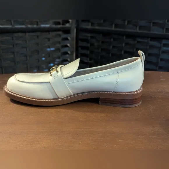 Sam Edelman Cream Flats Classic Design Buckle Sz 8.5 Classic Loafers Shoes Nice!