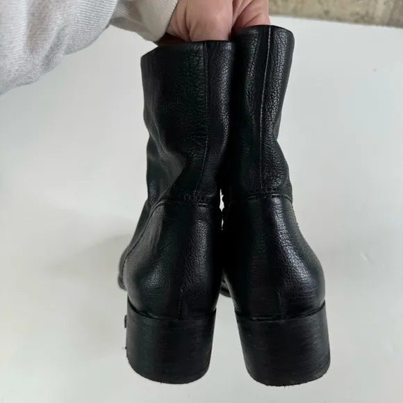 Sam Edelman Hilary Black Pebbled Leather Ankle Boots Size 9.5