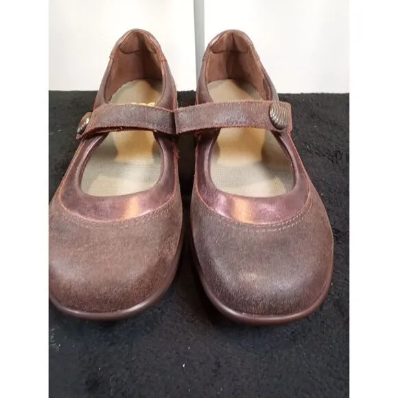 SAS Womens Step Out Brown Suede Adjustable Strap Mary Jane Comfort Shoes Size 8W