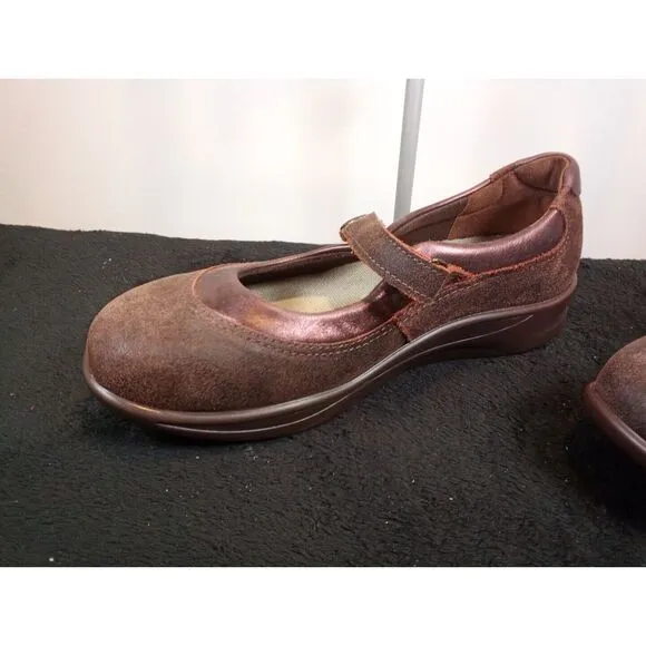 SAS Womens Step Out Brown Suede Adjustable Strap Mary Jane Comfort Shoes Size 8W