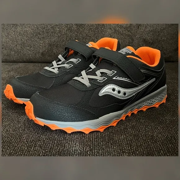 Saucony Cohesion TR14 AC Black/Orange Color Big Boy Shoes -Size 7W