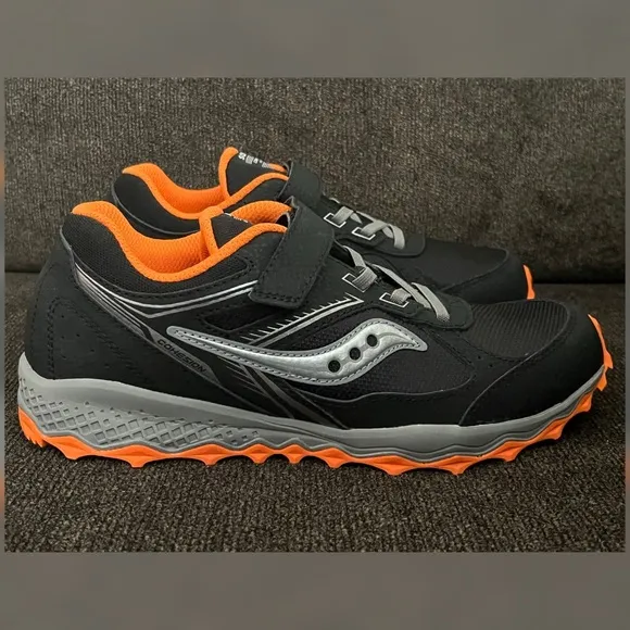 Saucony Cohesion TR14 AC Black/Orange Color Big Boy Shoes -Size 7W