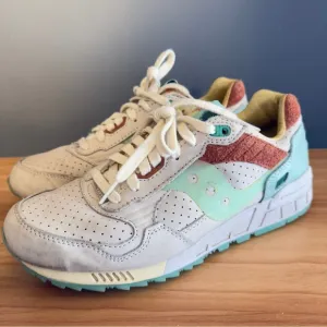 Saucony Shadow 5000 St Barths Men’s sz 8 Sneakers