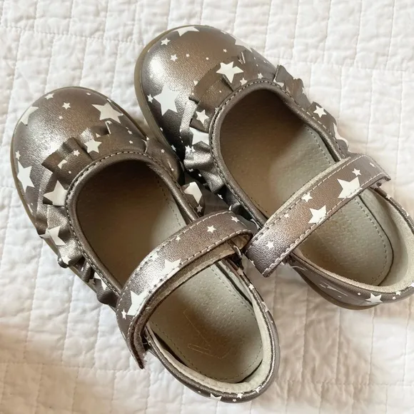 See Kai Run Pewter Leather Mary Jane Shoes