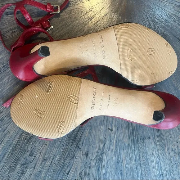 Sergio Rossi Luxury Red Strappy Women's Sandals 38 1/2 is size 8 in US women’s.