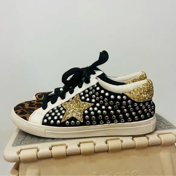 Simply Southern and boutique sneakers leopard fashion shoes sz 7