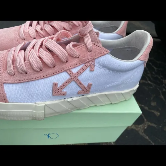 Size 11 - Off-White Vulcanized Low Pink/White