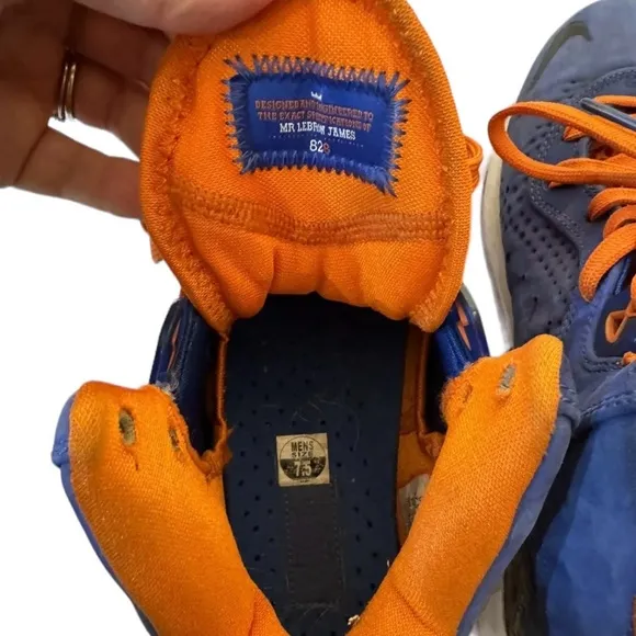 Size 7.5- Nike‎ LeBron 8 HWC