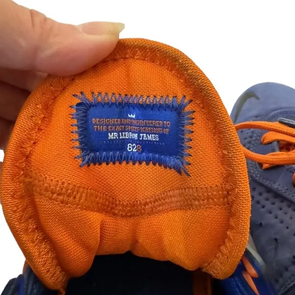Size 7.5- Nike‎ LeBron 8 HWC