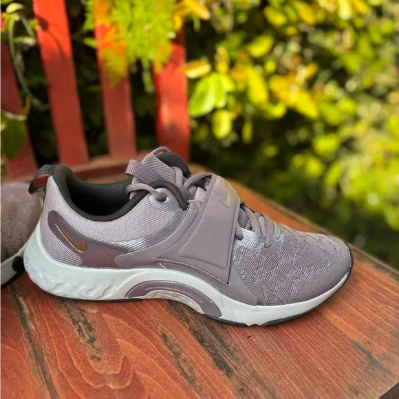 Size 8.5 Women Nike Renew InSeason TR 12 Premium 'Purple /Copper' DM0947-501