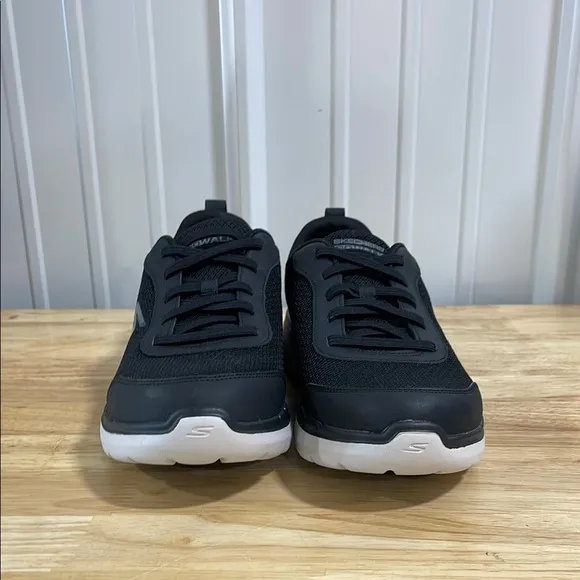 Skechers Black and White Sneakers with Breathable Mesh Size 9.5