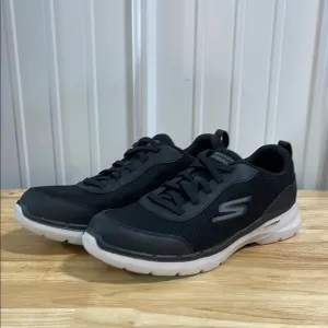 Skechers Black and White Sneakers with Breathable Mesh Size 9.5