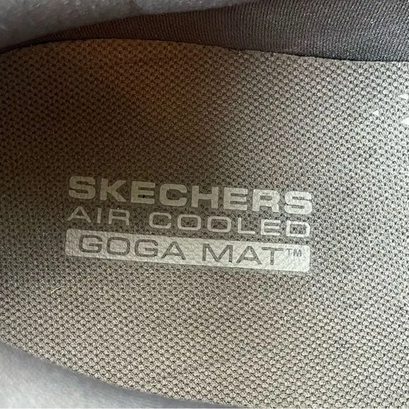 Skechers GoWalk Evolution Ultra Khaki Slip On Shoes, Men's size 11