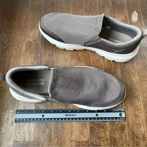 Skechers GoWalk Evolution Ultra Khaki Slip On Shoes, Men's size 11