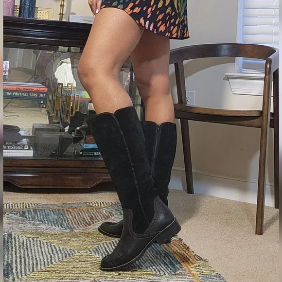 Sofft Knee High Suede Leather Boots